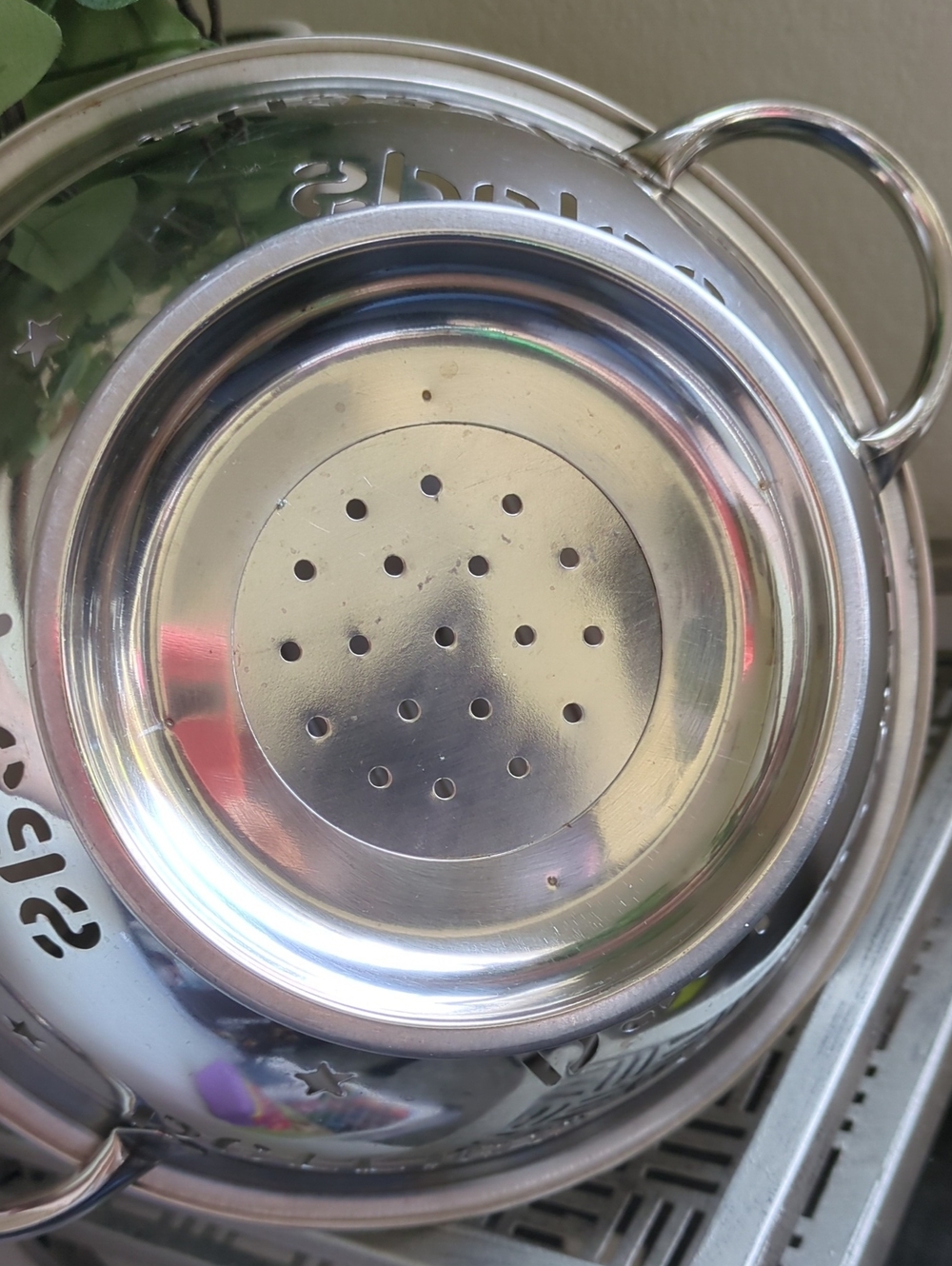 Metal Collander - Picture 3 of 3